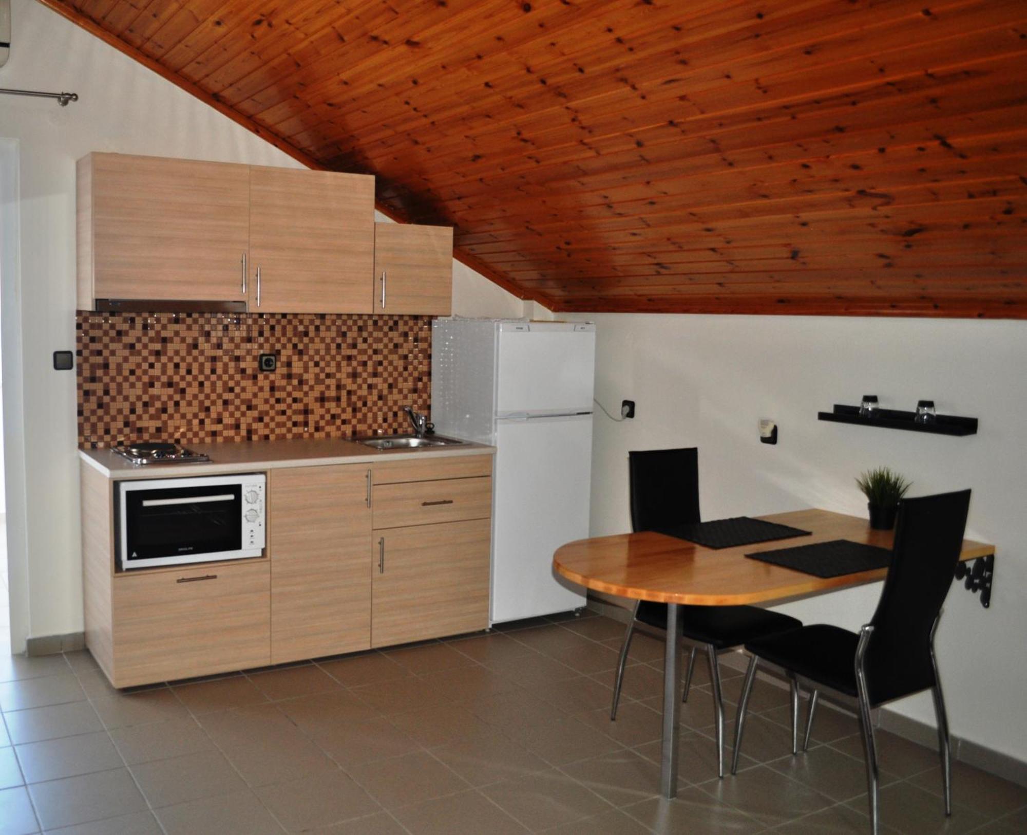 Mari-Christi Apartments Poros  Buitenkant foto