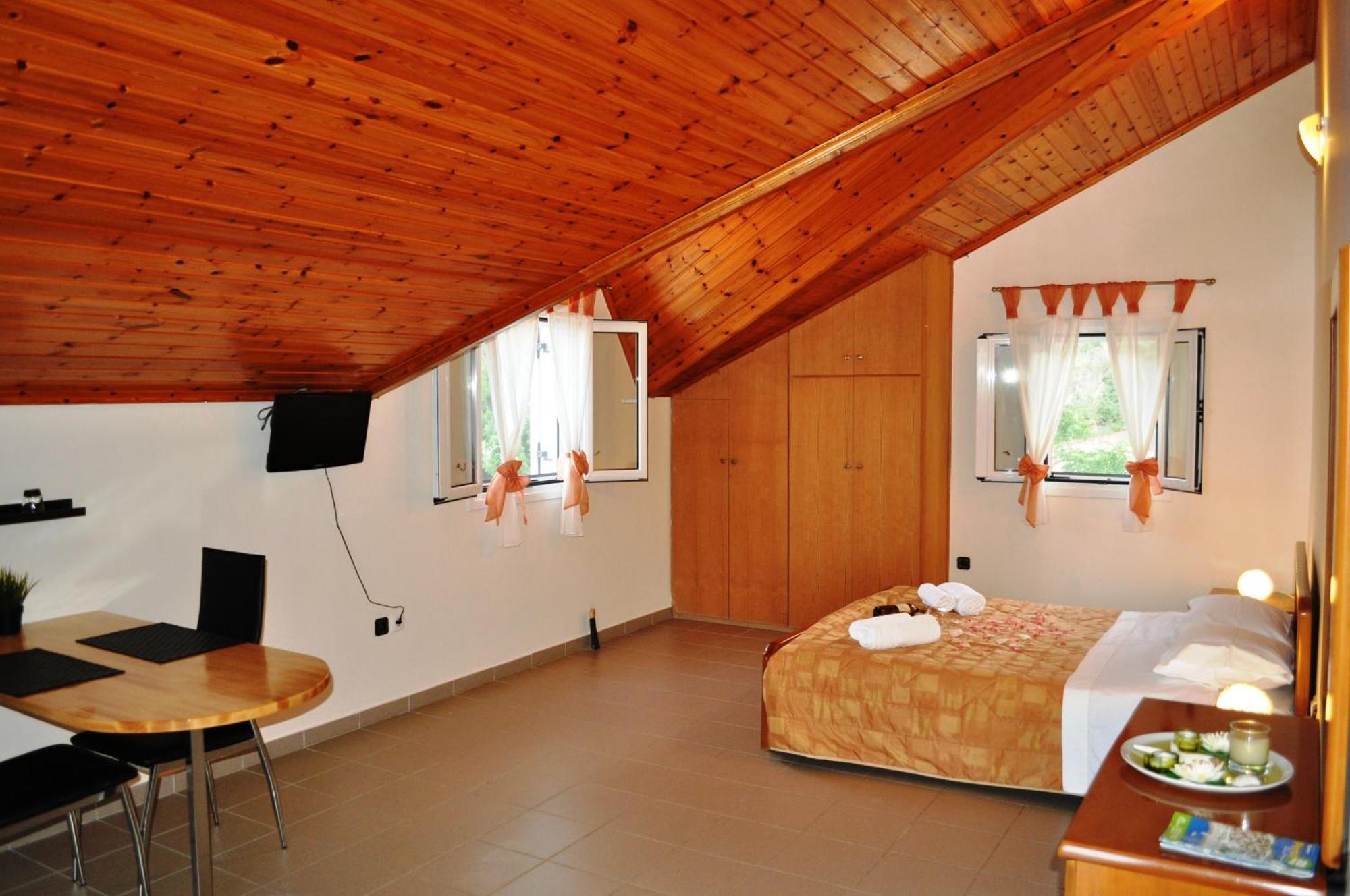 Mari-Christi Apartments Poros  Buitenkant foto