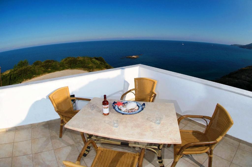 Mari-Christi Apartments Poros  Buitenkant foto