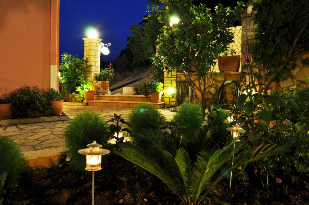 Mari-Christi Apartments Poros  Buitenkant foto